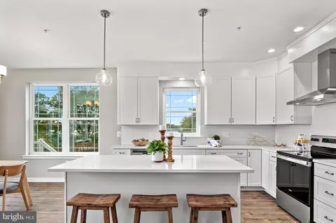 Kitchen - 7305 Geise Ave, Sparrows Point, MD 21219 photo 2 of 4