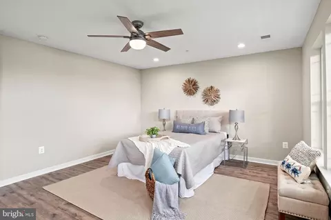 Bedroom - 7305 Geise Ave, Sparrows Point, MD 21219 photo 2 of 7