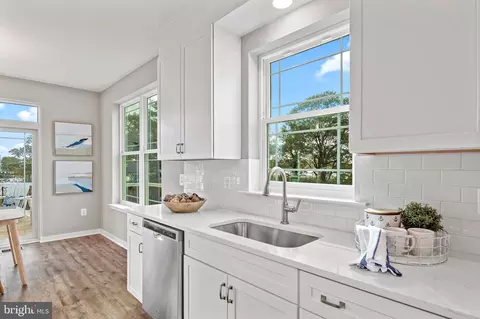 Kitchen - 7305 Geise Ave, Sparrows Point, MD 21219 photo 4 of 4