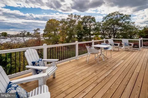 Exterior - 7305 Geise Ave, Sparrows Point, MD 21219 photo 4 of 8