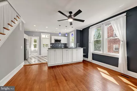 Living - 332 Ridge Ave, Towson, MD 21286 photo 4 of 4