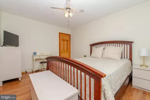 Bedroom - 6824 Cornell Rd, Middle River, MD 21220 photo 2 of 10