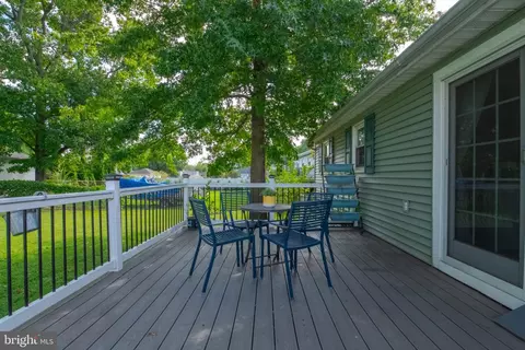 Exterior - 6824 Cornell Rd, Middle River, MD 21220 photo 4 of 5