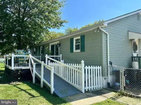 6824 Cornell Rd, Middle River, MD 21220 photo 2