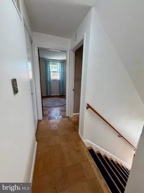 Entry Way - 1033 Circle Dr, Halethorpe, MD 21227 photo 1 of 1