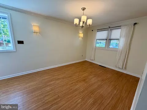 Living - 1033 Circle Dr, Halethorpe, MD 21227 photo 5 of 5