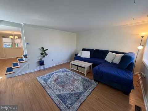 Living - 1033 Circle Dr, Halethorpe, MD 21227 photo 3 of 5