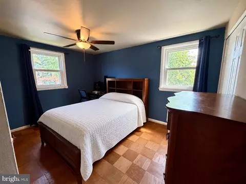Bedroom - 1033 Circle Dr, Halethorpe, MD 21227 photo 3 of 4