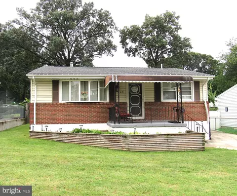 225 Oberle Ave, Essex, MD 21221