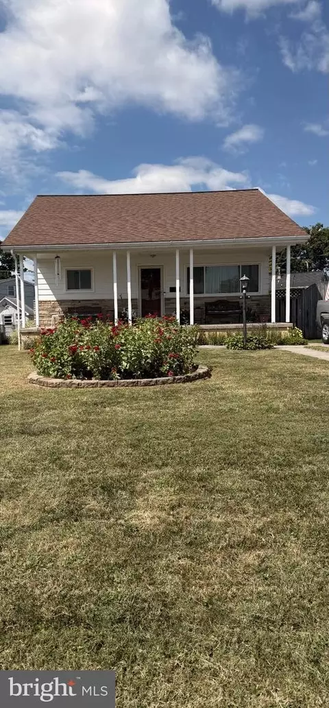 26 Compass Rd, Middle River, MD 21220