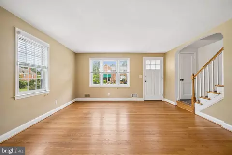 Living - 201 Brandon Rd, Baltimore, MD 21212 photo 1 of 5