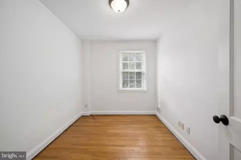 Bedroom - 201 Brandon Rd, Baltimore, MD 21212 photo 6 of 7