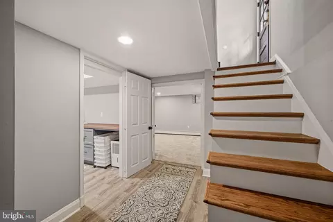 Entry Way - 6905 Kenleigh Rd, Baltimore, MD 21212 photo 4 of 4