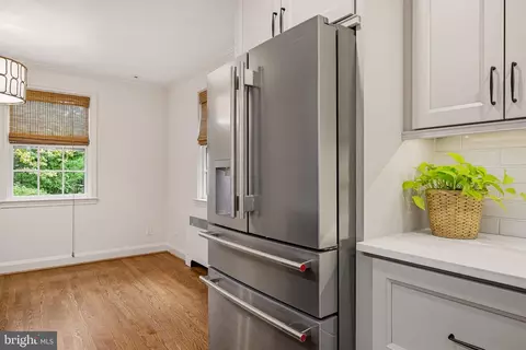Kitchen - 6905 Kenleigh Rd, Baltimore, MD 21212 photo 10 of 11