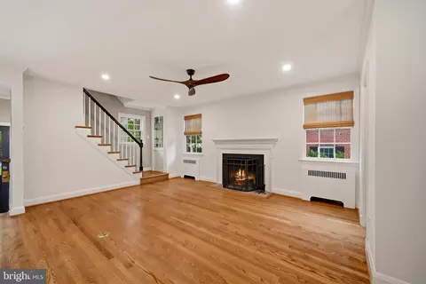 Living - 6905 Kenleigh Rd, Baltimore, MD 21212 photo 1 of 3