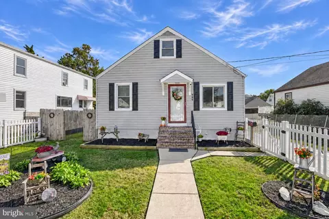 969 Woodlynn Rd, Essex, MD 21221