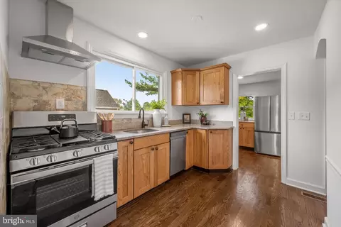 Kitchen - 210 4th Ave, Lansdowne, MD 21227 photo 1 of 4