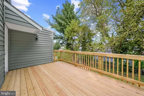 Exterior - 210 4th Ave, Lansdowne, MD 21227 photo 6 of 11
