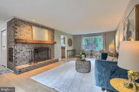 Living - 8 Manor Brook Rd, Monkton, MD 21111 photo 3 of 5