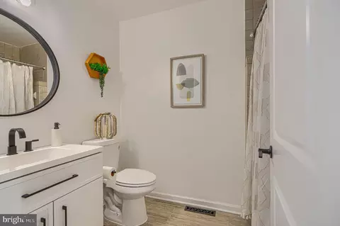 Bath - 8 Manor Brook Rd, Monkton, MD 21111 photo 6 of 9