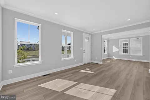 617 Harrington St, Middle River, MD 21220
