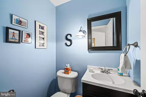 Bath - 13712 Manda Mill Ln, Phoenix, MD 21131 photo 1 of 4