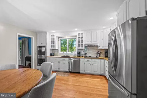 Kitchen - 13712 Manda Mill Ln, Phoenix, MD 21131 photo 3 of 3