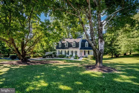 Exterior - 13712 Manda Mill Ln, Phoenix, MD 21131 photo 2 of 13