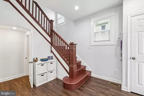 Entry Way - 508 46th St, Baltimore, MD 21224 photo 2 of 10
