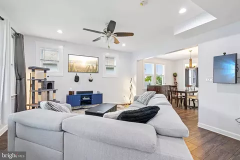 Entry Way - 508 46th St, Baltimore, MD 21224 photo 5 of 10