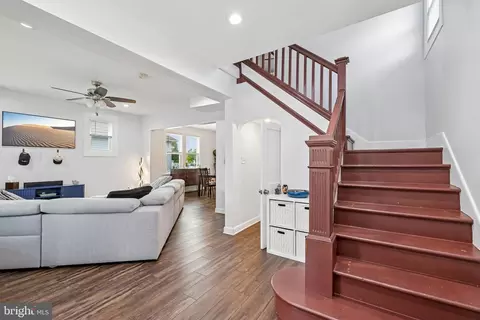 Entry Way - 508 46th St, Baltimore, MD 21224 photo 3 of 10
