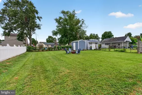 Exterior - 2125 Maple Rd, Edgemere, MD 21219 photo 2 of 2
