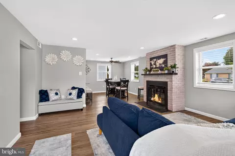 Entry Way - 2125 Maple Rd, Edgemere, MD 21219 photo 1 of 2