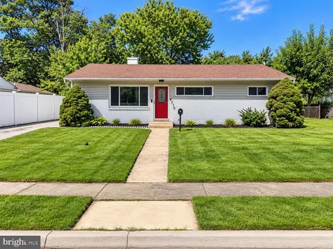8710 Edgefield Rd, Parkville, MD 21234