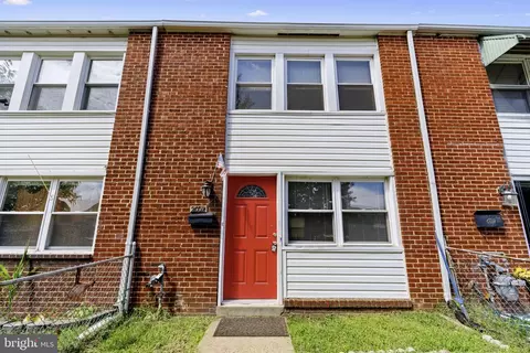 Exterior - 2002 Larkhall Rd, Dundalk, MD 21222 photo 2 of 3