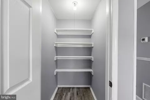 Entry Way - 2002 Larkhall Rd, Dundalk, MD 21222 photo 3 of 6