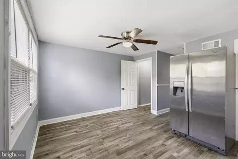 Entry Way - 2002 Larkhall Rd, Dundalk, MD 21222 photo 2 of 6