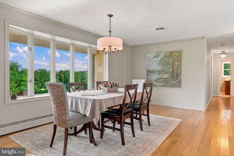 Dining - 13639 Pleasantville Rd, Baldwin, MD 21013 photo 4 of 4