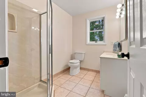 Bath - 13639 Pleasantville Rd, Baldwin, MD 21013 photo 1 of 5