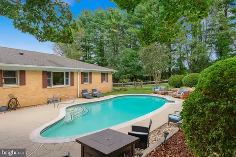 Exterior - 13639 Pleasantville Rd, Baldwin, MD 21013 photo 15 of 16