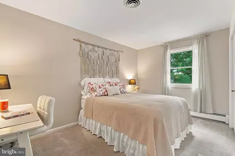 Bedroom - 13639 Pleasantville Rd, Baldwin, MD 21013 photo 7 of 10
