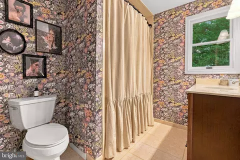 Bath - 13639 Pleasantville Rd, Baldwin, MD 21013 photo 3 of 5