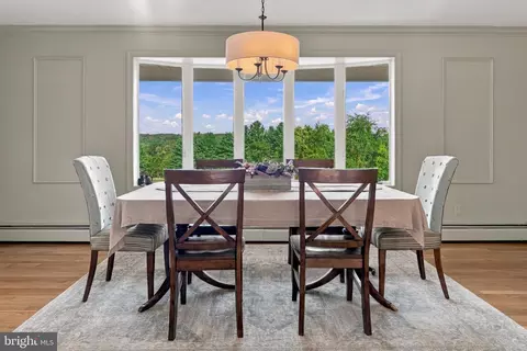 Dining - 13639 Pleasantville Rd, Baldwin, MD 21013 photo 2 of 4