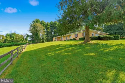 Exterior - 13639 Pleasantville Rd, Baldwin, MD 21013 photo 12 of 16