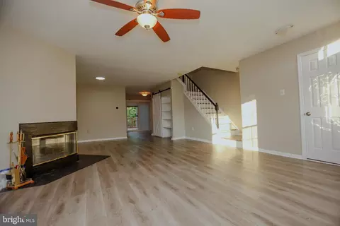 Living - 4 Cashell Ct, Nottingham, MD 21236 photo 2 of 9