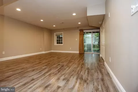 Living - 4 Cashell Ct, Nottingham, MD 21236 photo 6 of 9