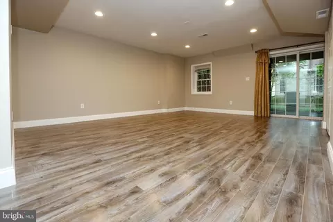 Living - 4 Cashell Ct, Nottingham, MD 21236 photo 8 of 9