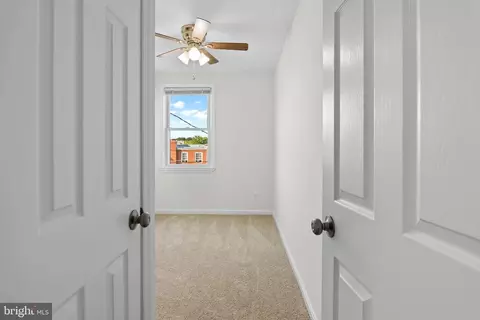 Entry Way - 7442 Edsworth Rd, Dundalk, MD 21222 photo 3 of 4
