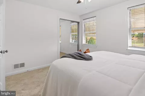 Bedroom - 7442 Edsworth Rd, Dundalk, MD 21222 photo 7 of 7