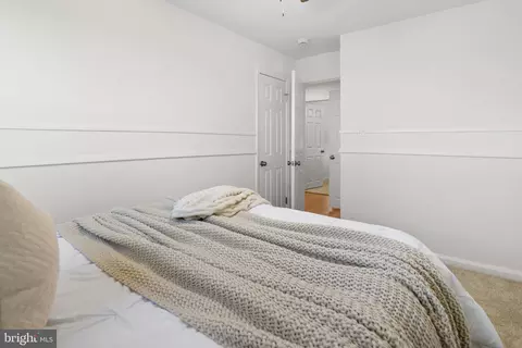 Bedroom - 7442 Edsworth Rd, Dundalk, MD 21222 photo 4 of 7